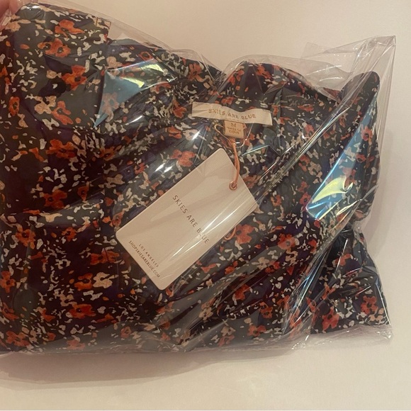 Skies are Blue Woman’s Floral Wrap Peplum Blouse Top Size Medium - Picture 9 of 13